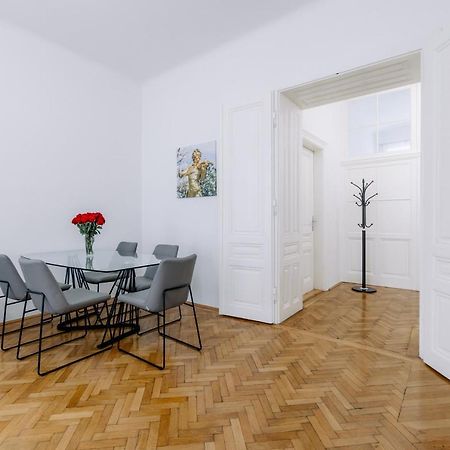 Stylish Vienna Apartment Exterior foto
